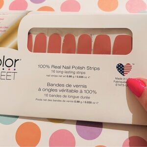 COLOR STREET 100% NAIL POLISH STRIPS